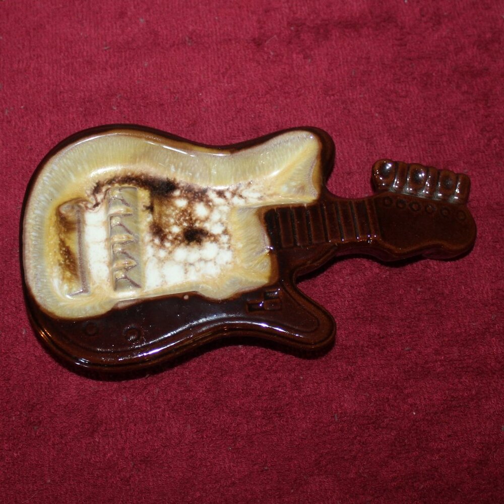 Vintage Guitar Shaped Brown Drip Glaze Ashtray